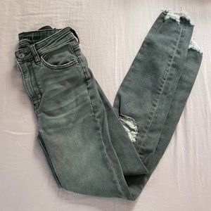 american eagle ripped jeans